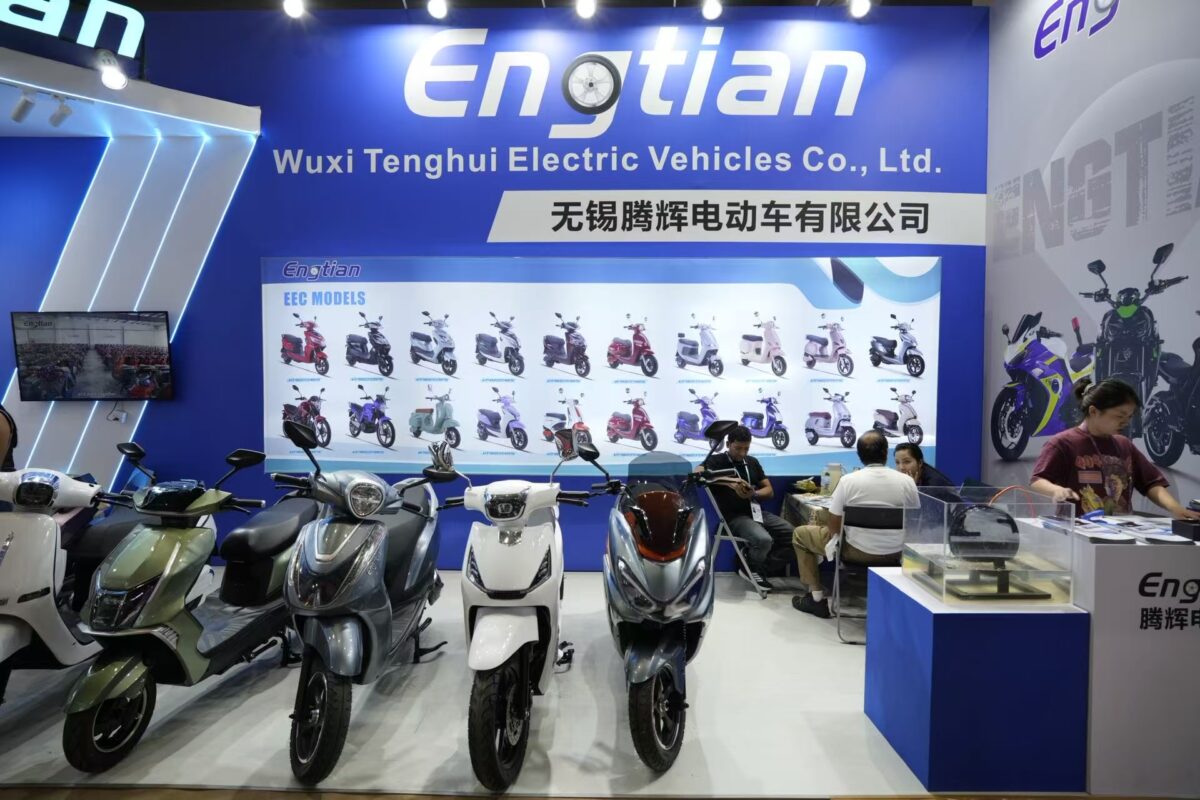 Engtian models and buyer meetings at the 138th Canton Fair