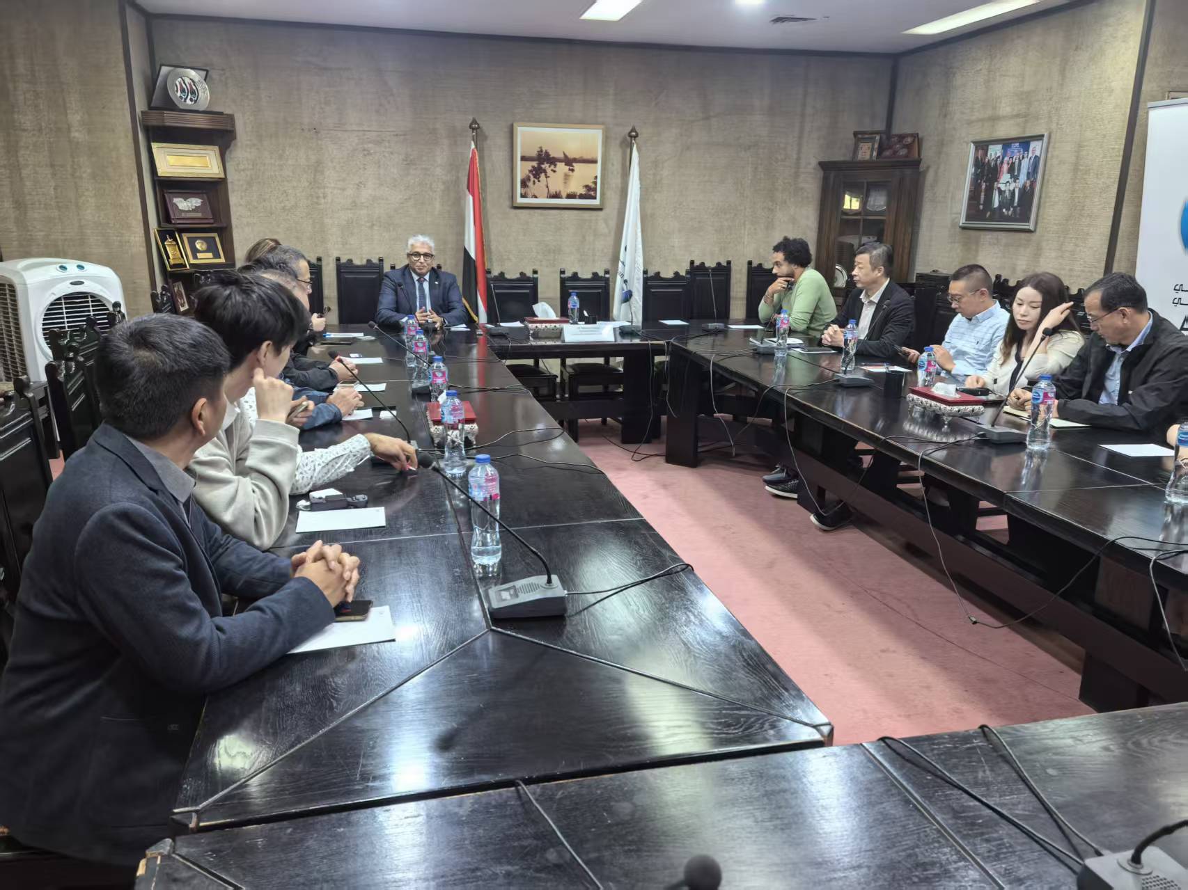 Yadea electric scooter store in Egypt visited by China electric scooter manufacturers